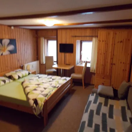 בית הארחה Gaststaette Tannenhof *